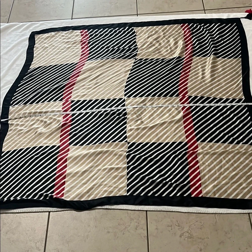 Elegant Striped Scarf with Tassels